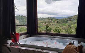 Chale Da Terra Brasil, Piscina, Hidro dupla, lareira, vista espetacular